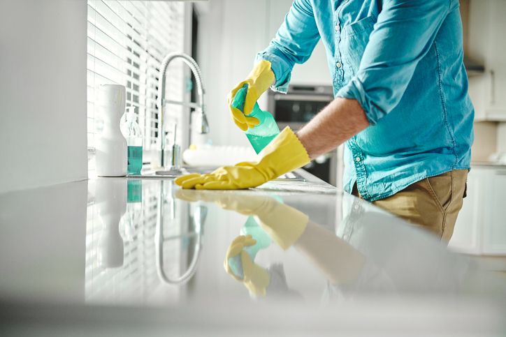  Evinizi uçtan uca temizlemenize yardımcı olacak 7 temel temizlik ürünü
