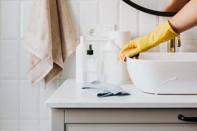  Allt du behöver veta om hur du rengör handfat i badrummet