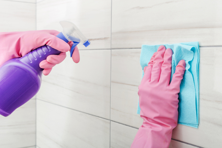  Hur man rengör kakel i badrummet: 5 praktiska tips