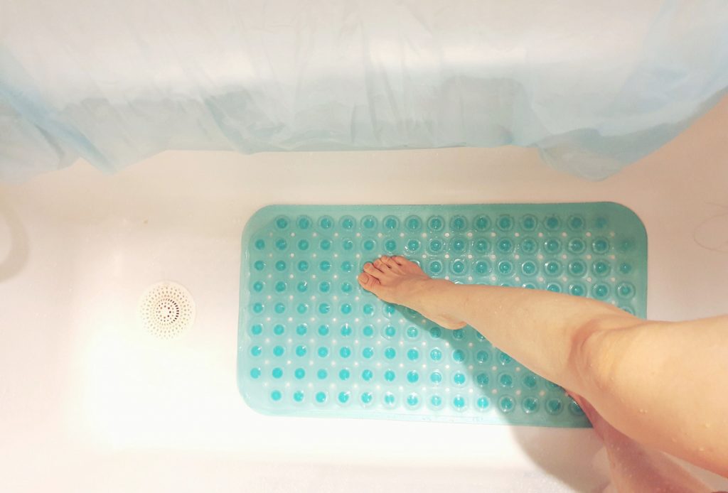  Как да измиете килима за баня за перфектна дезинфекция