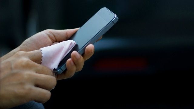  Як почистити мобільний телефон, не пошкодивши екран або пристрій