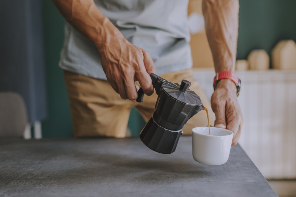  Leer hoe je stap voor stap een Italiaans koffiezetapparaat schoonmaakt