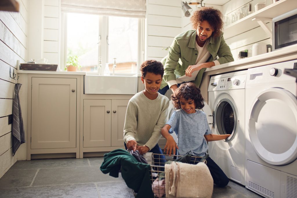  5 padomi, kā sakārtot veļas mazgāšanu un padarīt vidi patīkamāku