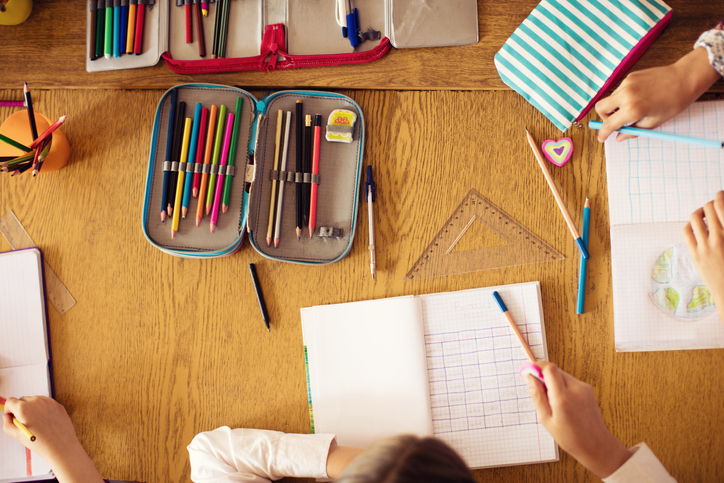  6 tips, der hjælper dig med at organisere din skolestart-rutine
