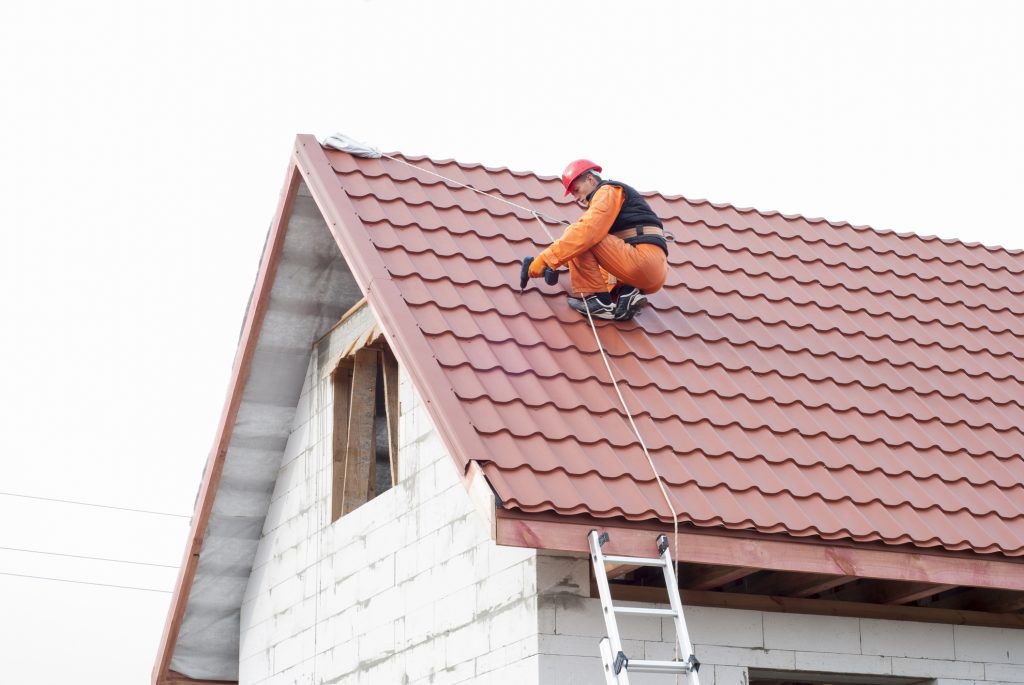  Очищення даху: 10 практичних порад для вашого будинку
