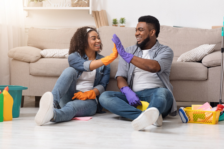  6 وجوہات ثابت کرتی ہیں کہ گھر کی صفائی اور تنظیم دماغی صحت اور تندرستی میں اہم کردار ادا کرتی ہے۔