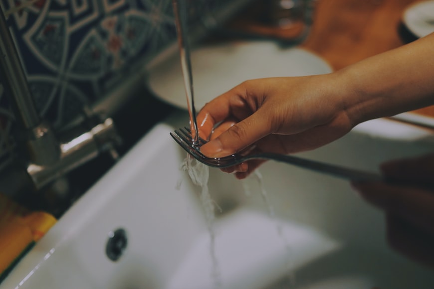  چگونه در مصرف آب در خانه صرفه جویی کنیم؟ 10 نگرش آگاهانه را بیاموزید