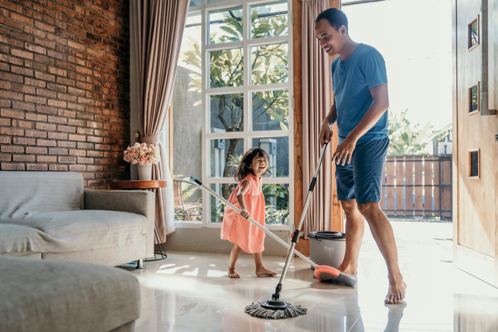  အိမ်သန့်ရှင်းရေးလုပ်နည်းက ဘာလဲ။ လက်တွေ့ကျသော အကြံပြုချက်များကို ကြည့်ပါ။