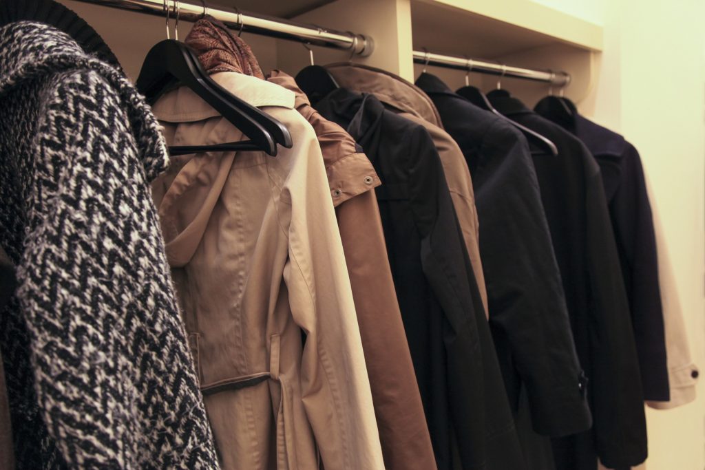  겨울 옷 보관 방법: 옷을 정리하고 공간을 절약하는 요령
